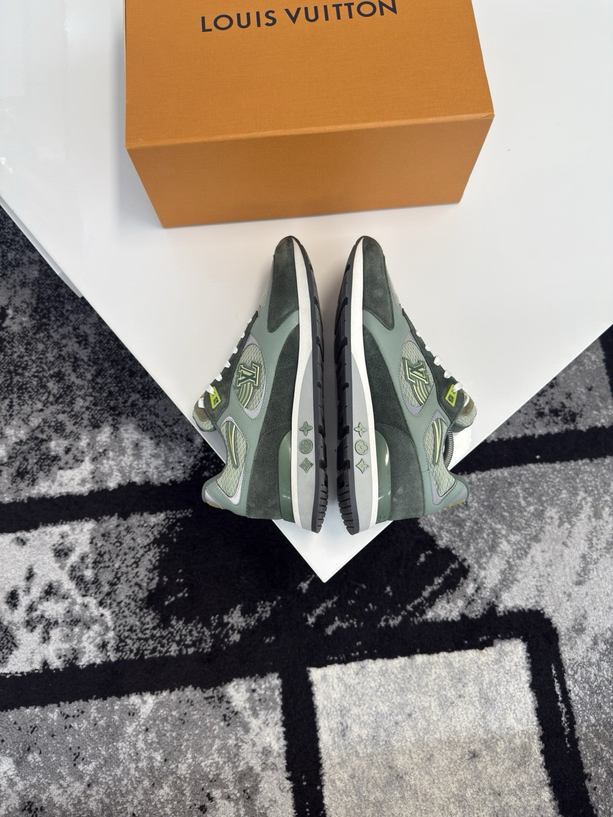 Louis Vuitton Runaways LV8.5