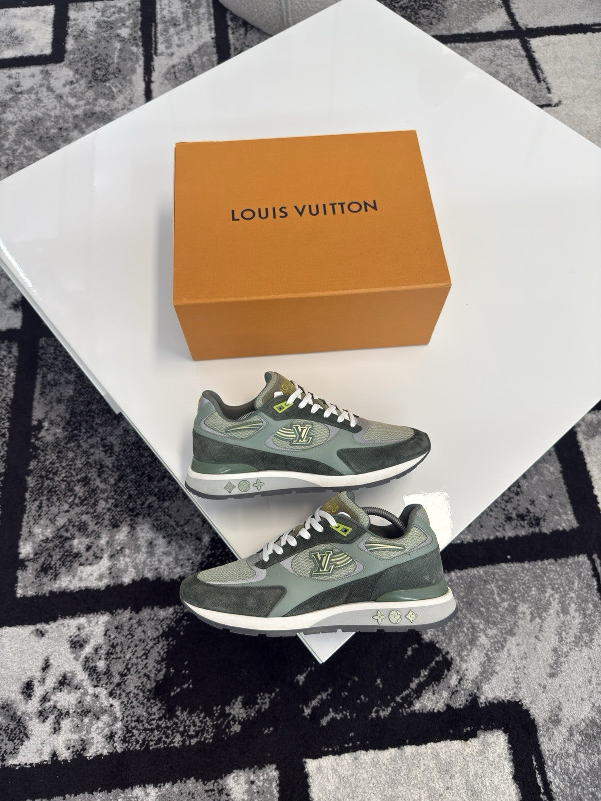 Louis Vuitton Runaways LV8.5