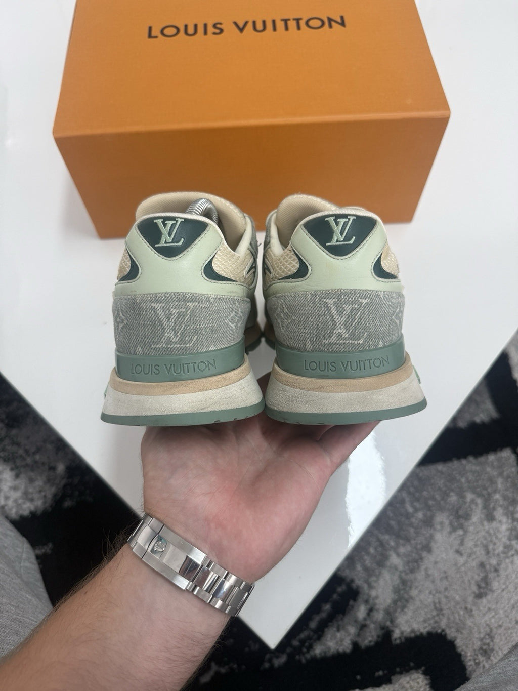 Louis Vuitton Runaways LV6