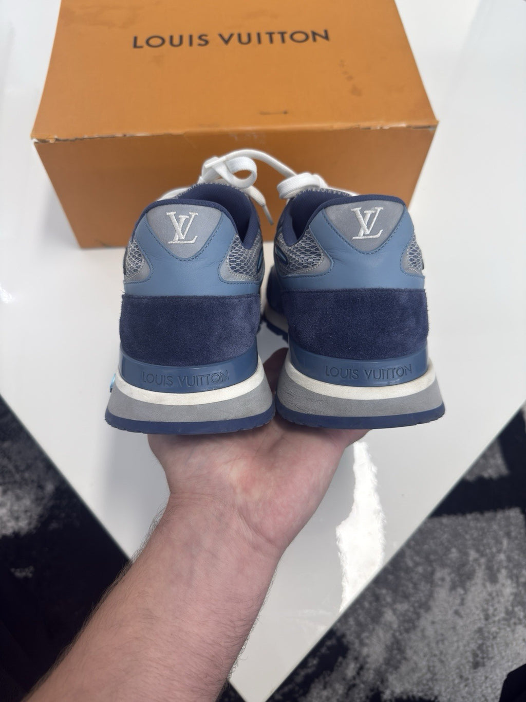 Louis Vuitton Runaways LV9