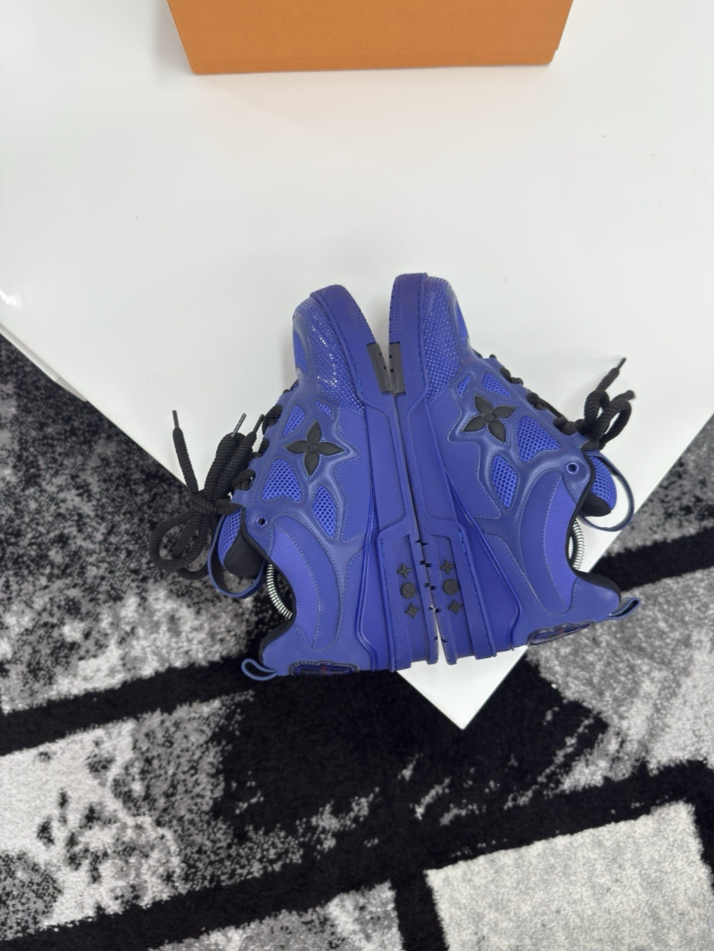 Louis Vuitton Skate LV10.5