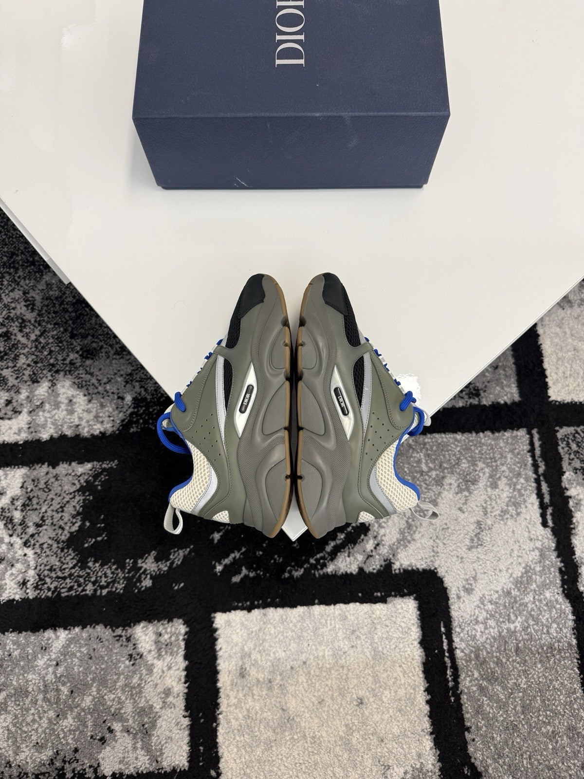 Dior B22 UK7 (EU41)