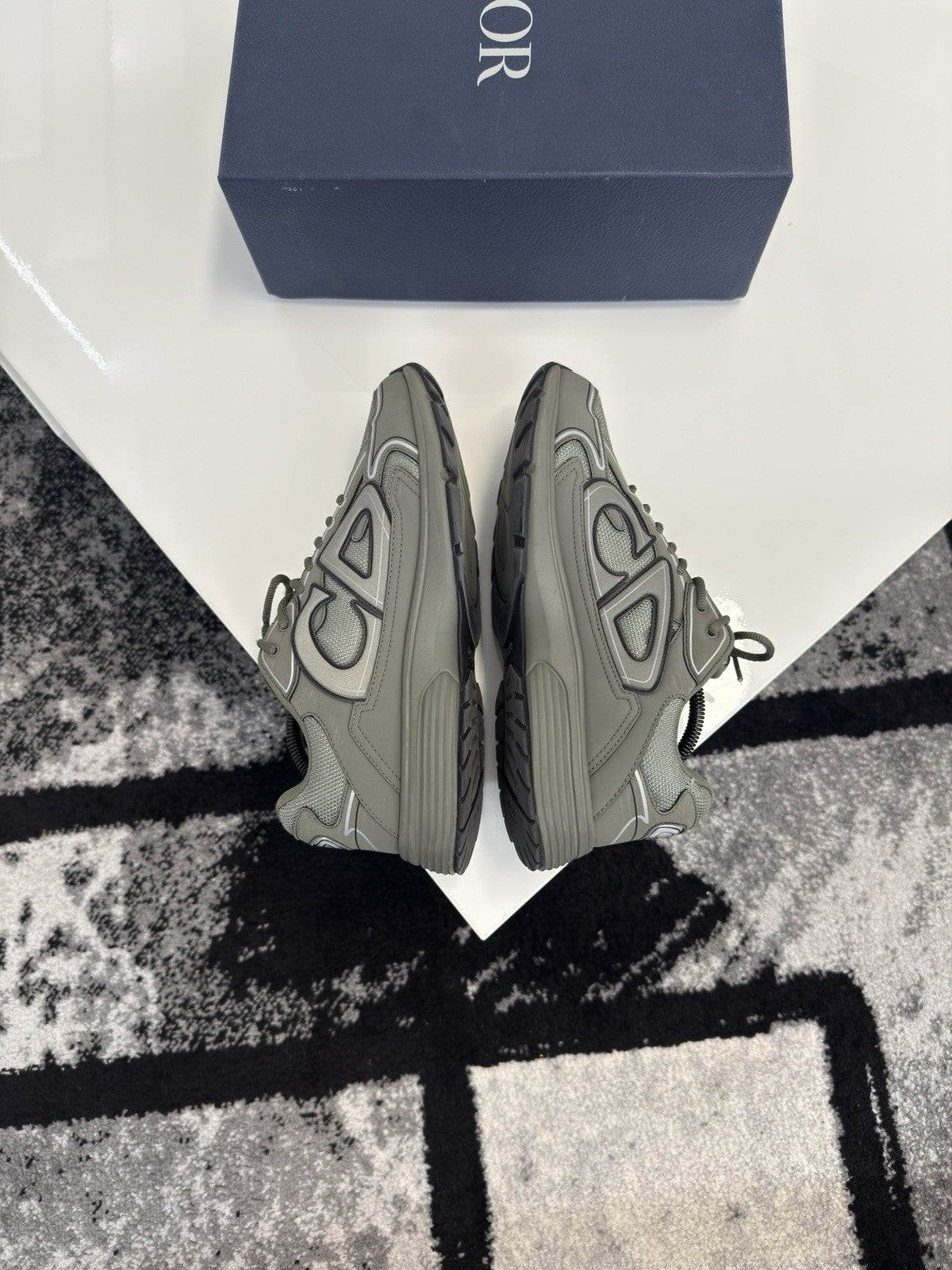 Dior B30 UK 11 (EU45)