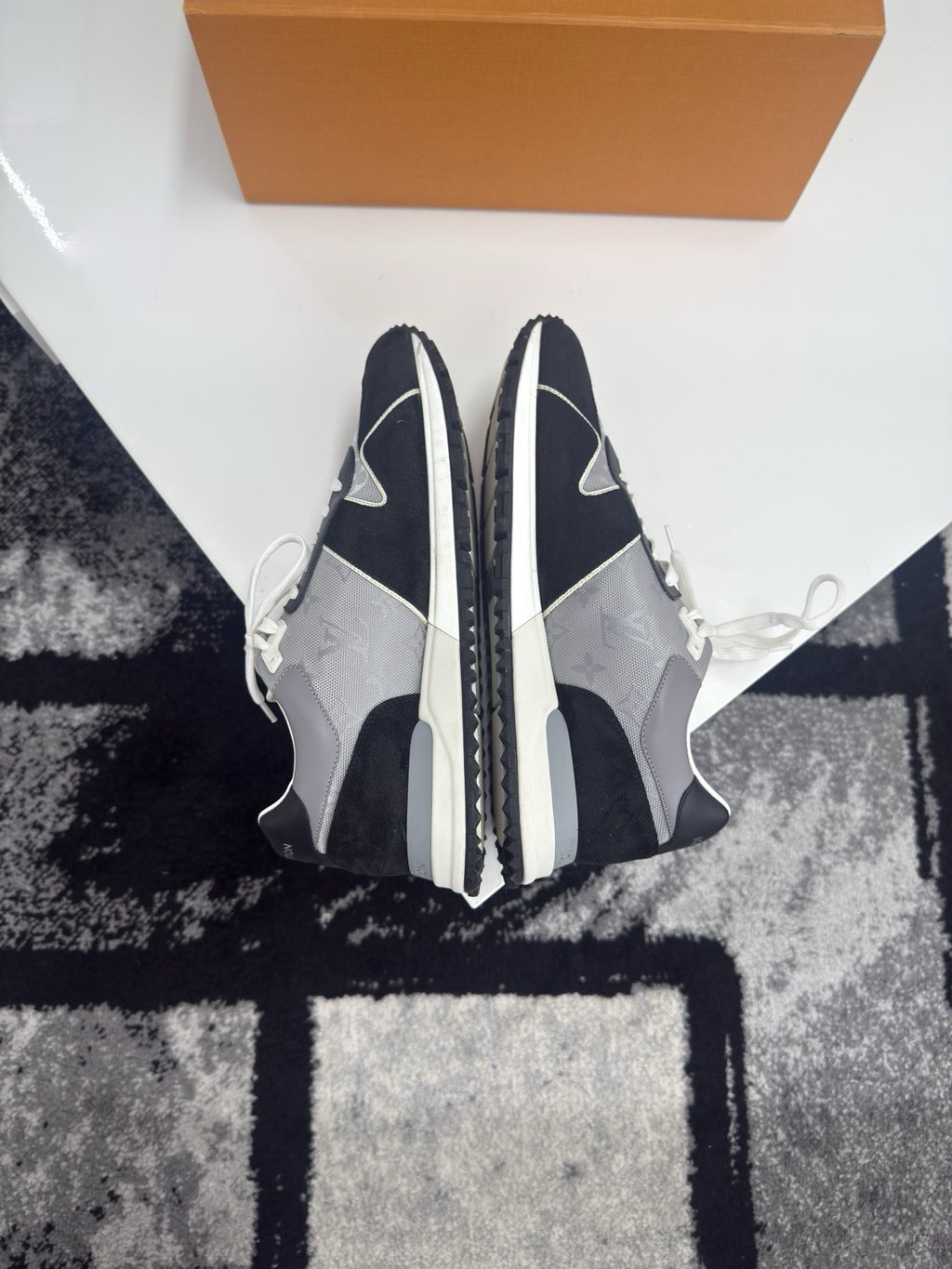 Louis Vuitton Trainers LV7.5