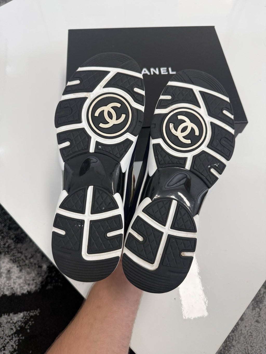 Chanel Runners UK8 (EU42)
