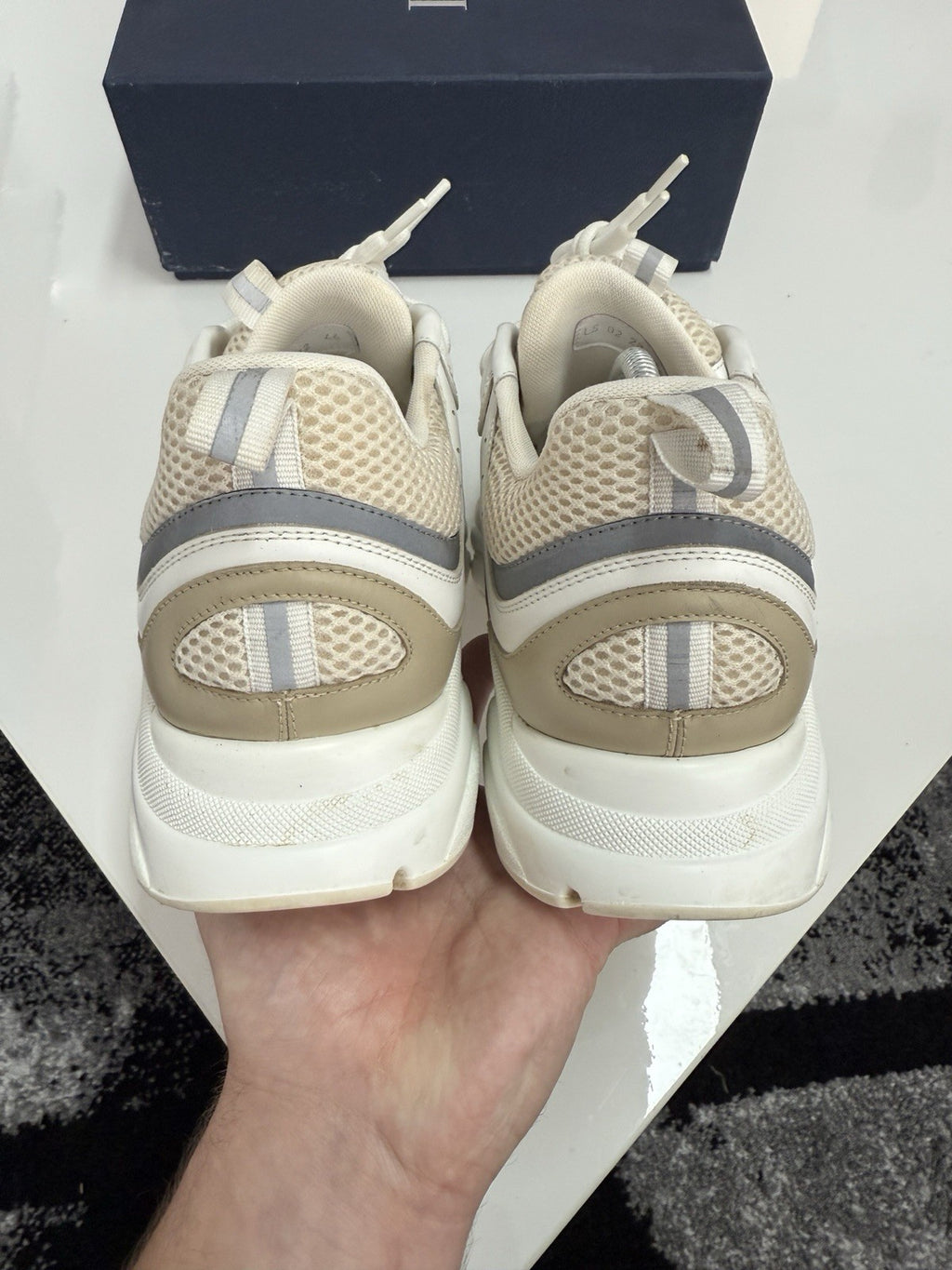 Dior B22 UK12 (EU46)