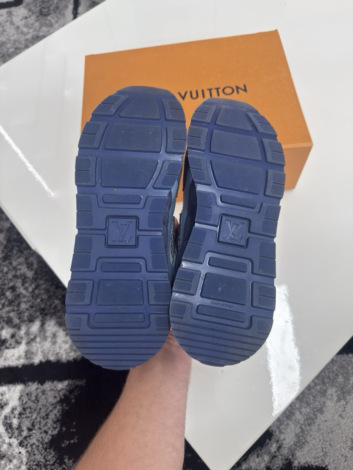 Louis Vuitton Runaways LV8