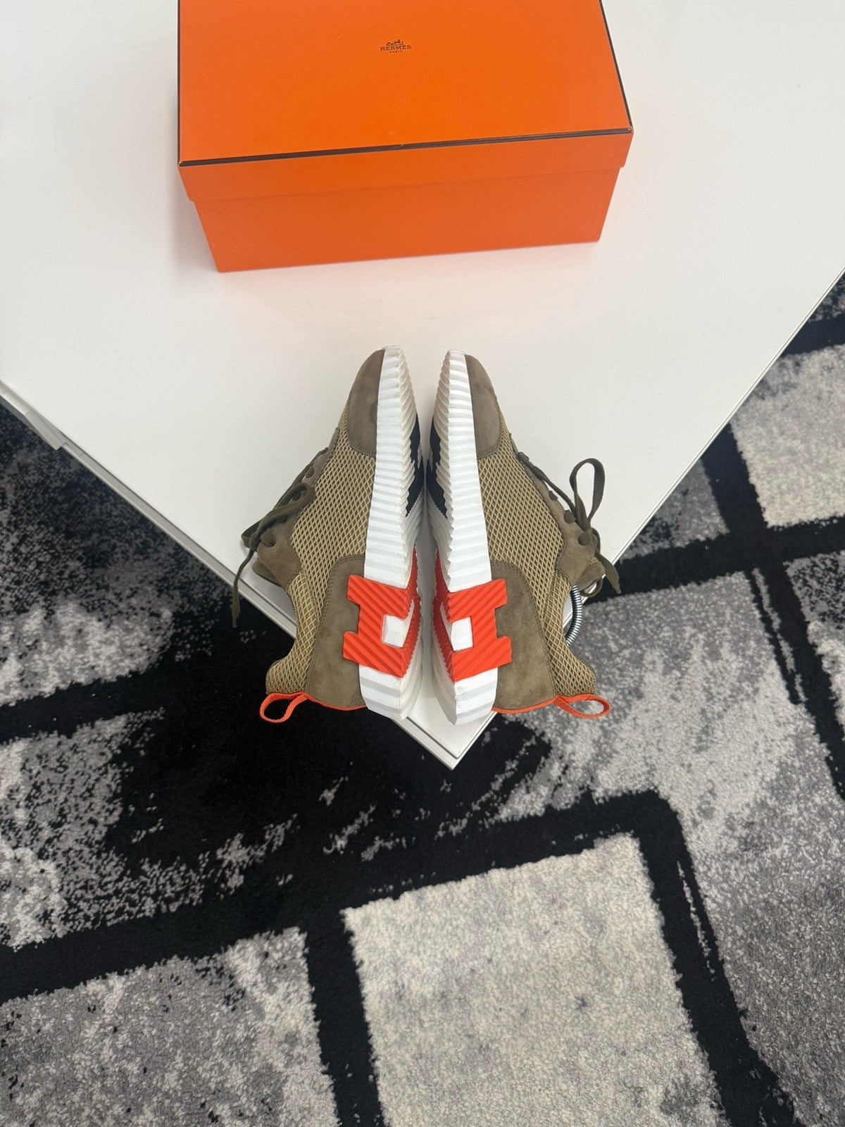 Hermes Bounce UK7 (EU41)