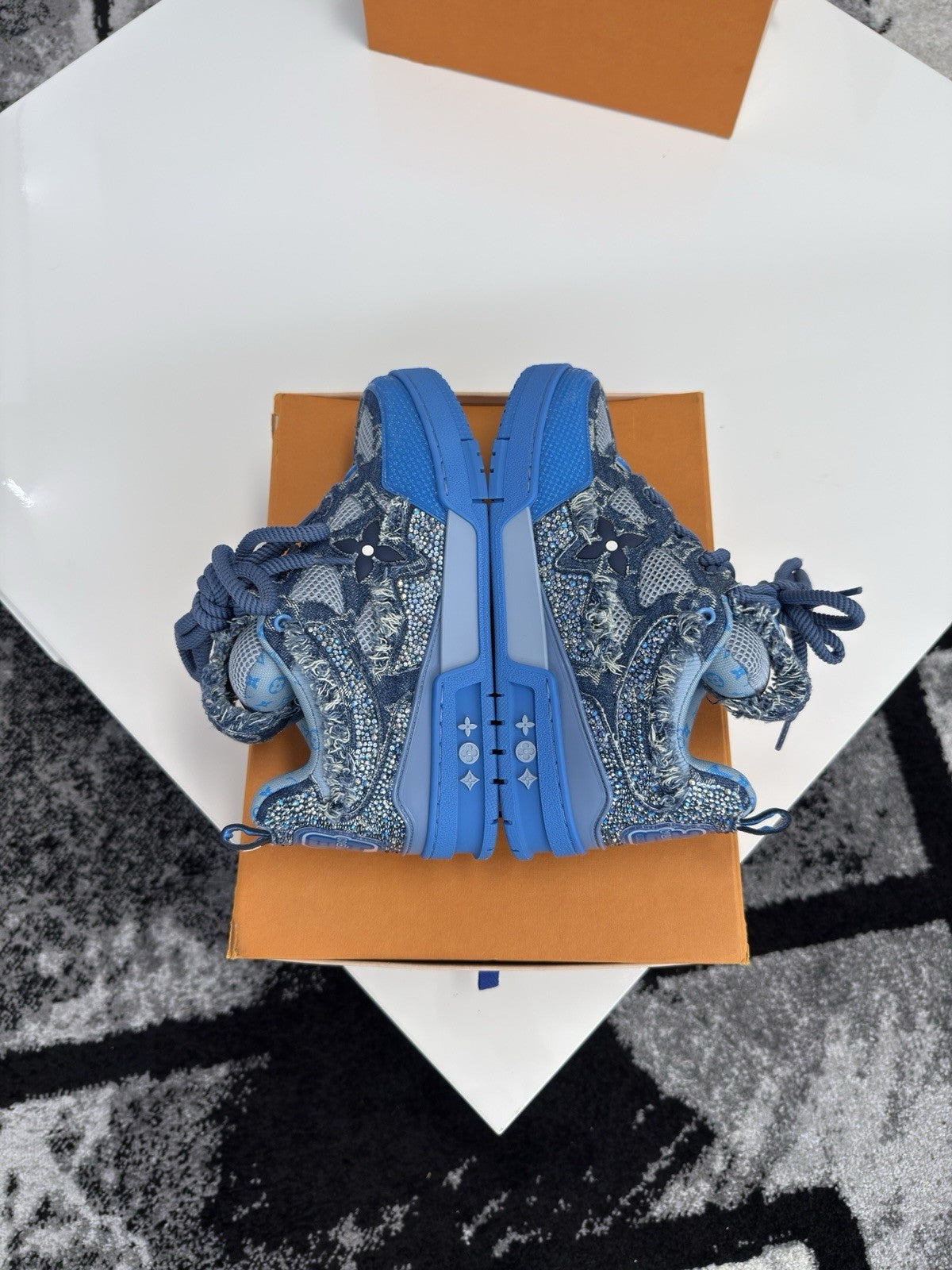 Louis Vuitton Swarovski Skate LV7.5