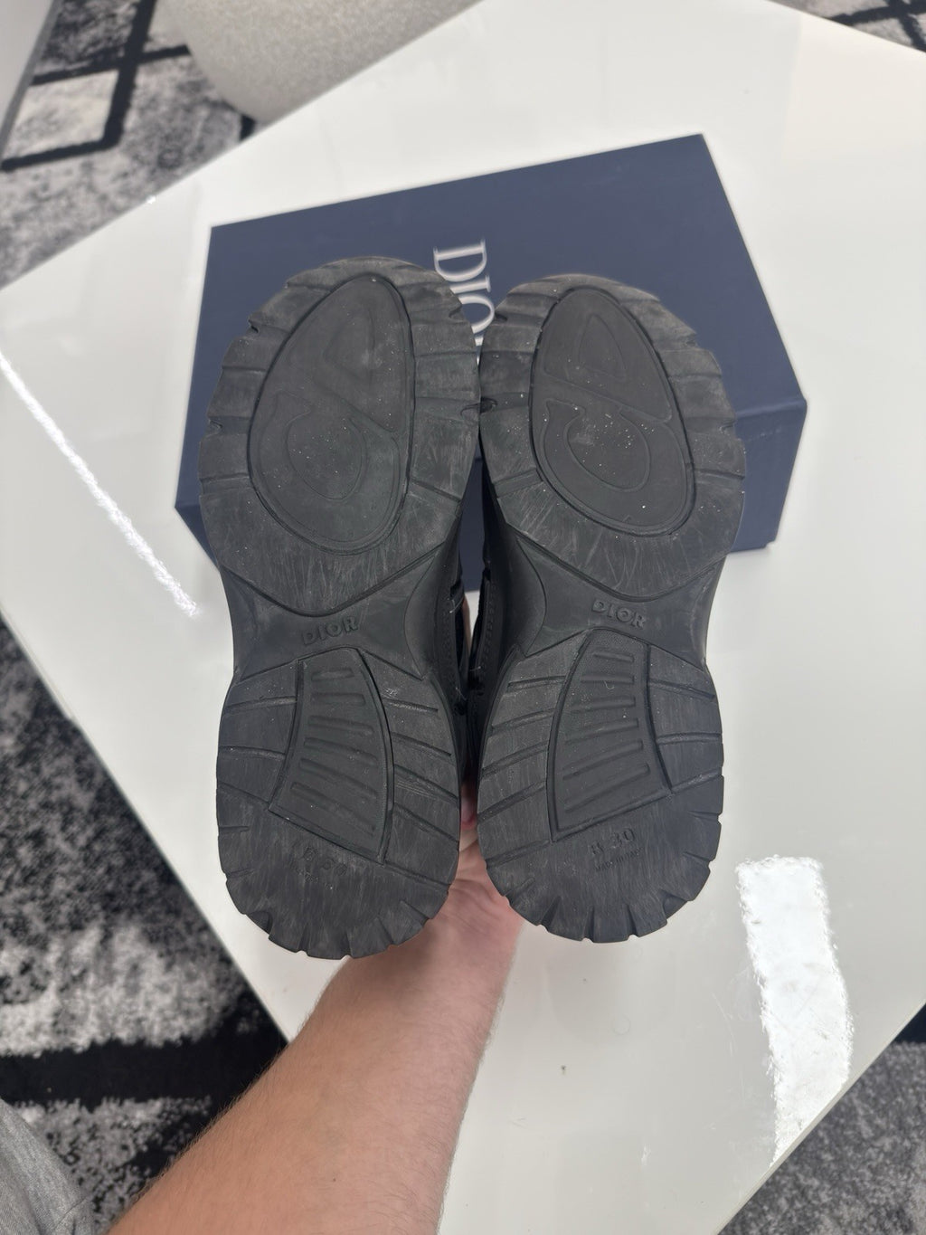 Dior B30 UK9 (EU43)