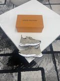 Louis Vuitton Tatic LV5