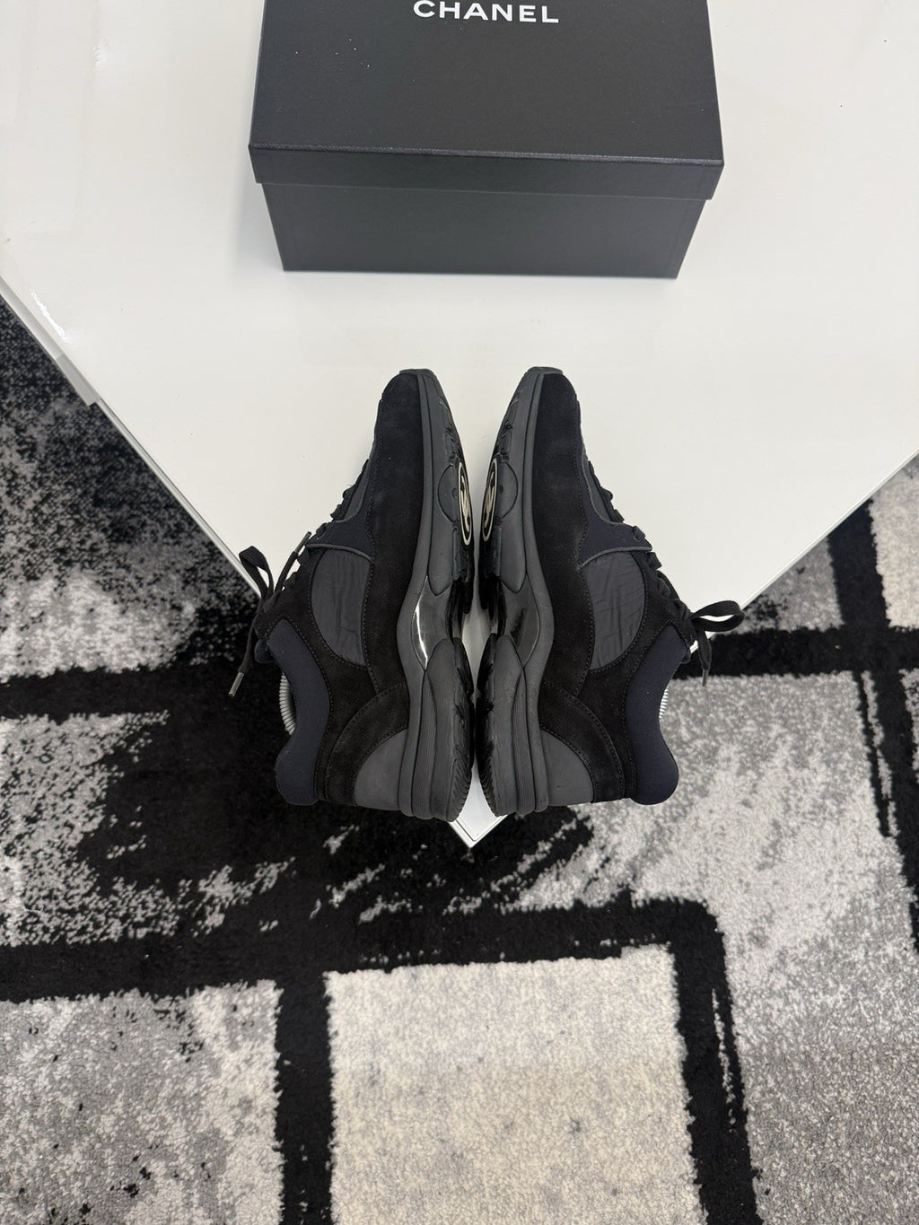 Chanel Runners UK7.5 (EU41.5)