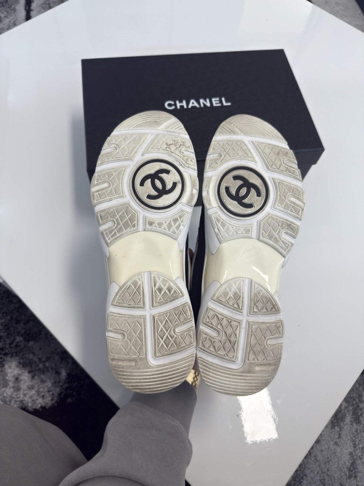 Chanel Runners UK8 (EU42)