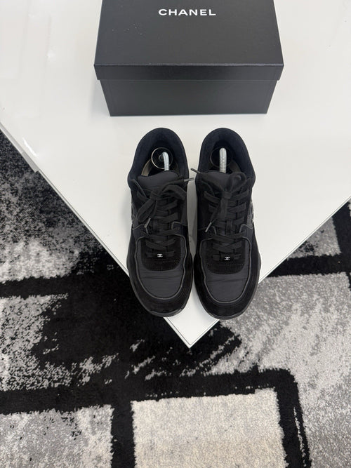 Chanel Runners UK7.5 (EU41.5)