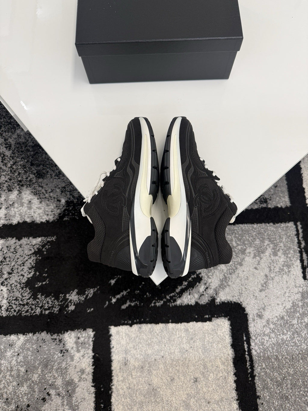 Chanel Runners UK8 (EU42)