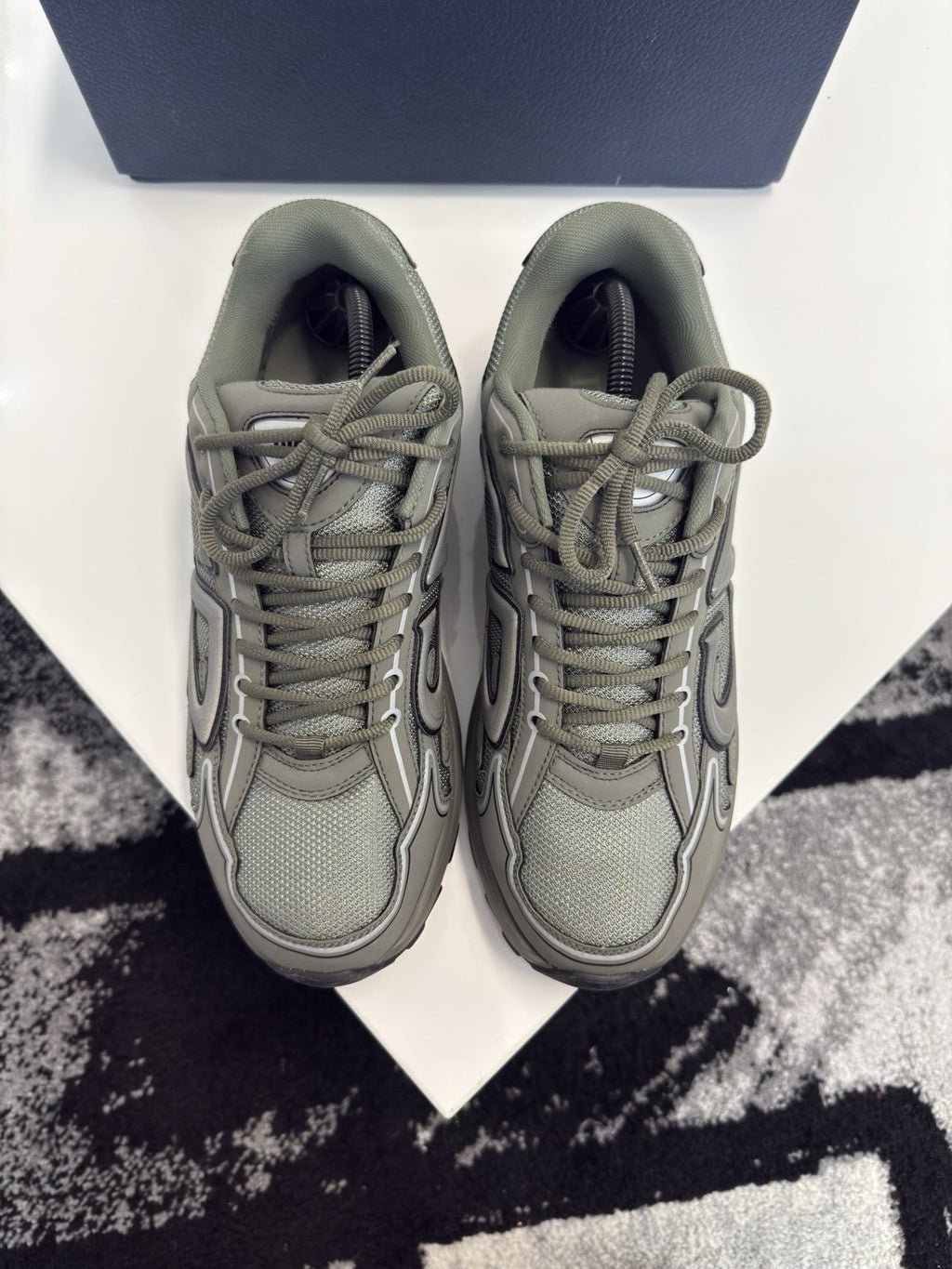 Dior B30 UK 11 (EU45)