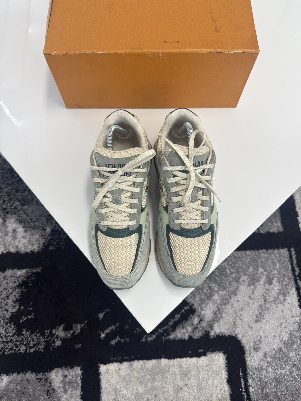 Louis Vuitton Runaways LV8.5