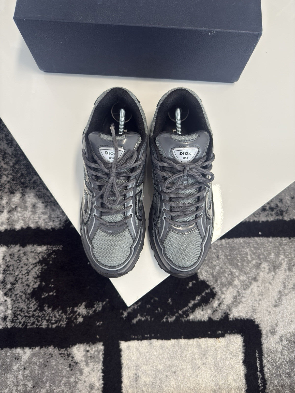 Dior B30 UK10 (EU44)