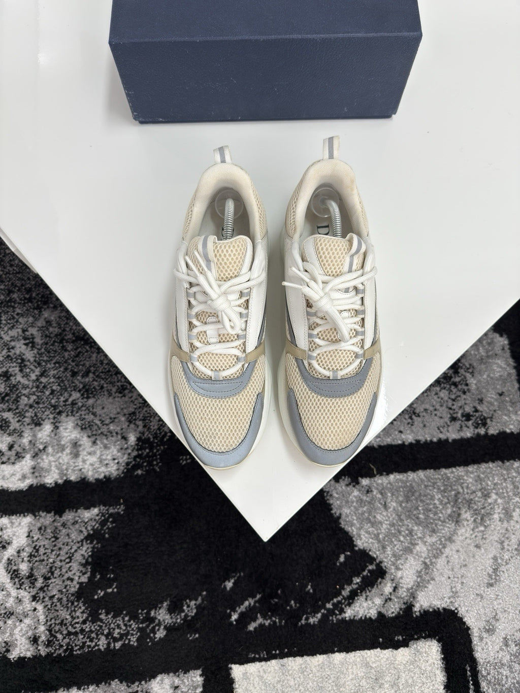 Dior B22 UK12 (EU46)