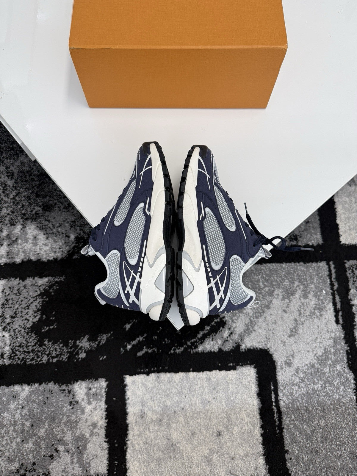 Louis Vuitton Tatic LV6.5