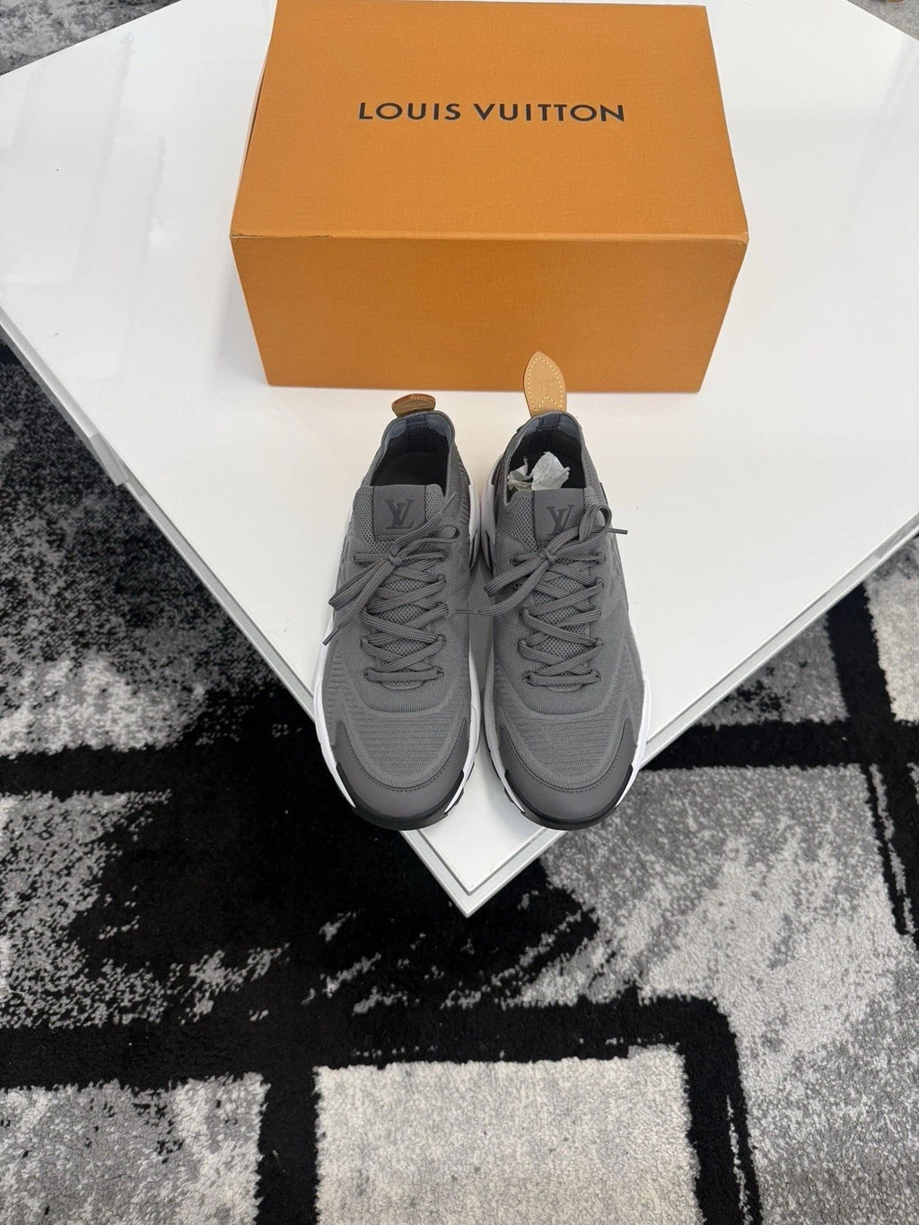 Louis Vuitton Tatic LV6.5