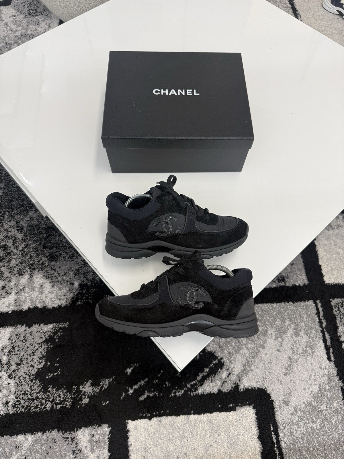 Chanel Runners UK7.5 (EU41.5)
