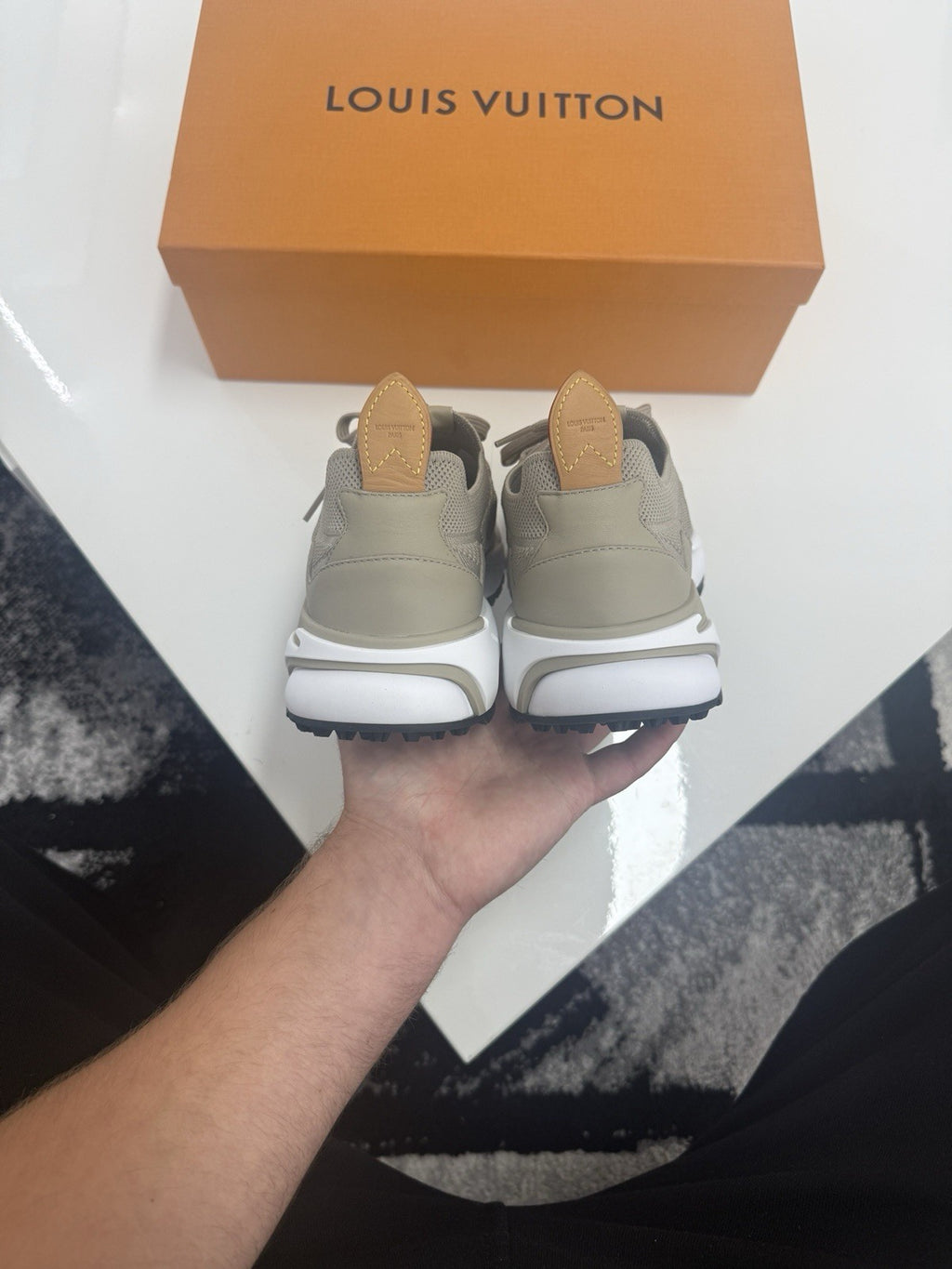 Louis Vuitton Tatic LV5