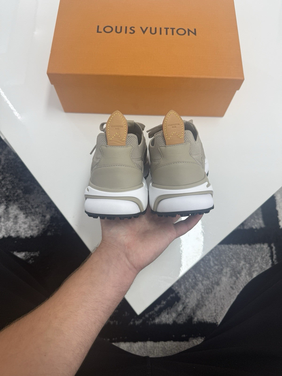 Louis Vuitton Tatic LV5