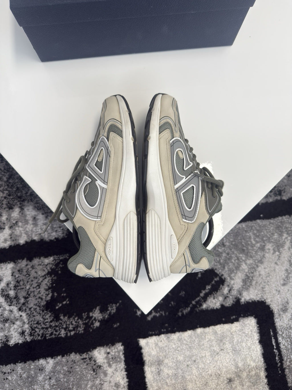 Dior B30 UK9.5 (EU43.5)