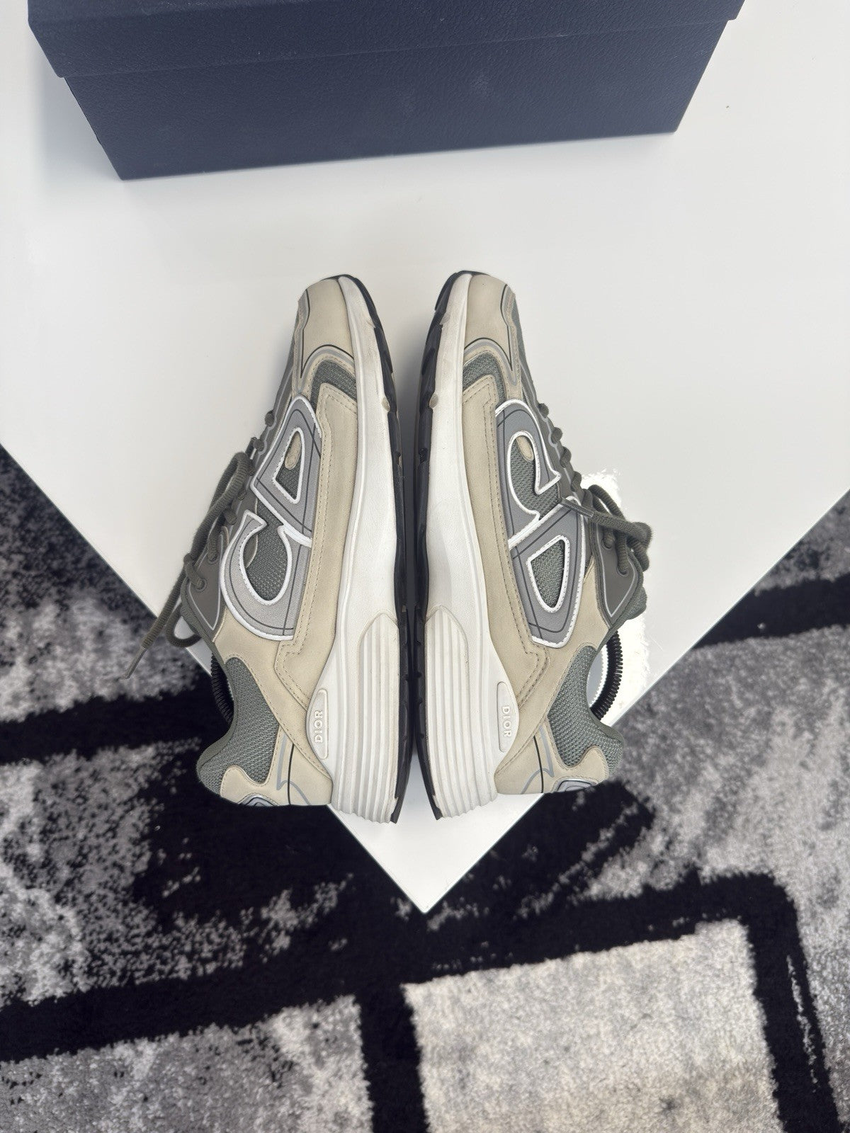 Dior B30 UK9.5 (EU43.5)
