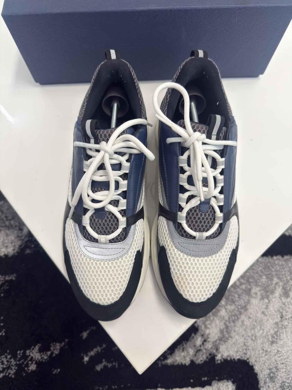Dior B22 UK10 (EU44)