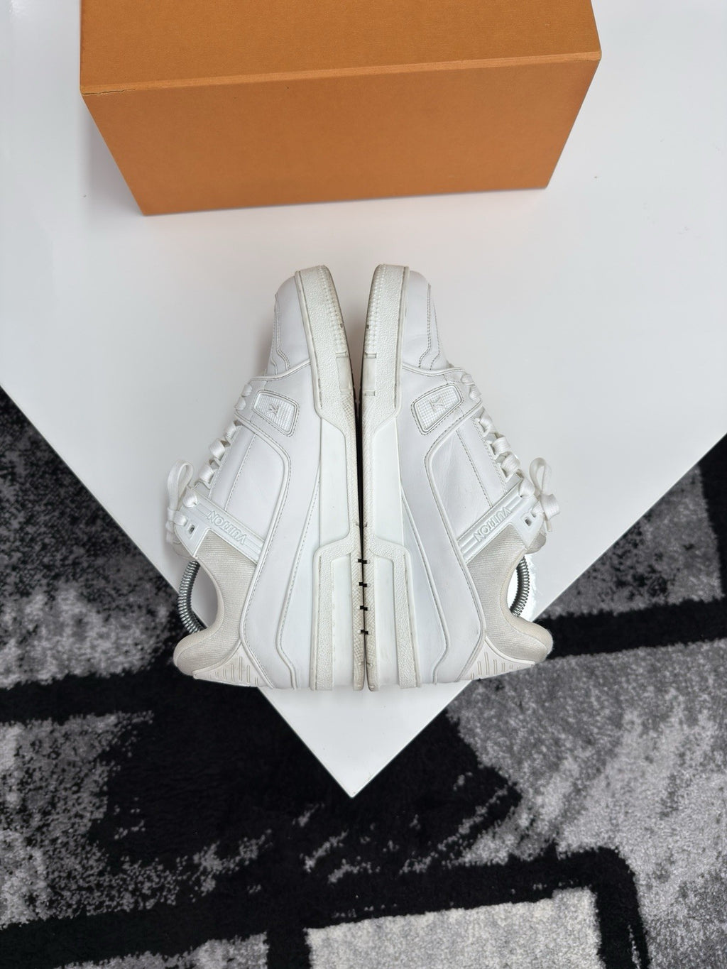 Louis Vuitton Trainers LV9