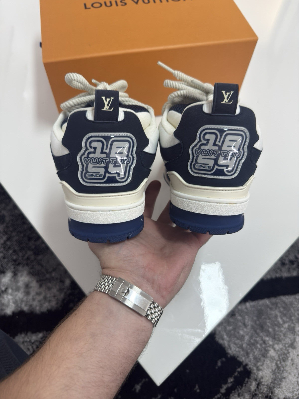 Louis Vuitton Skate LV7