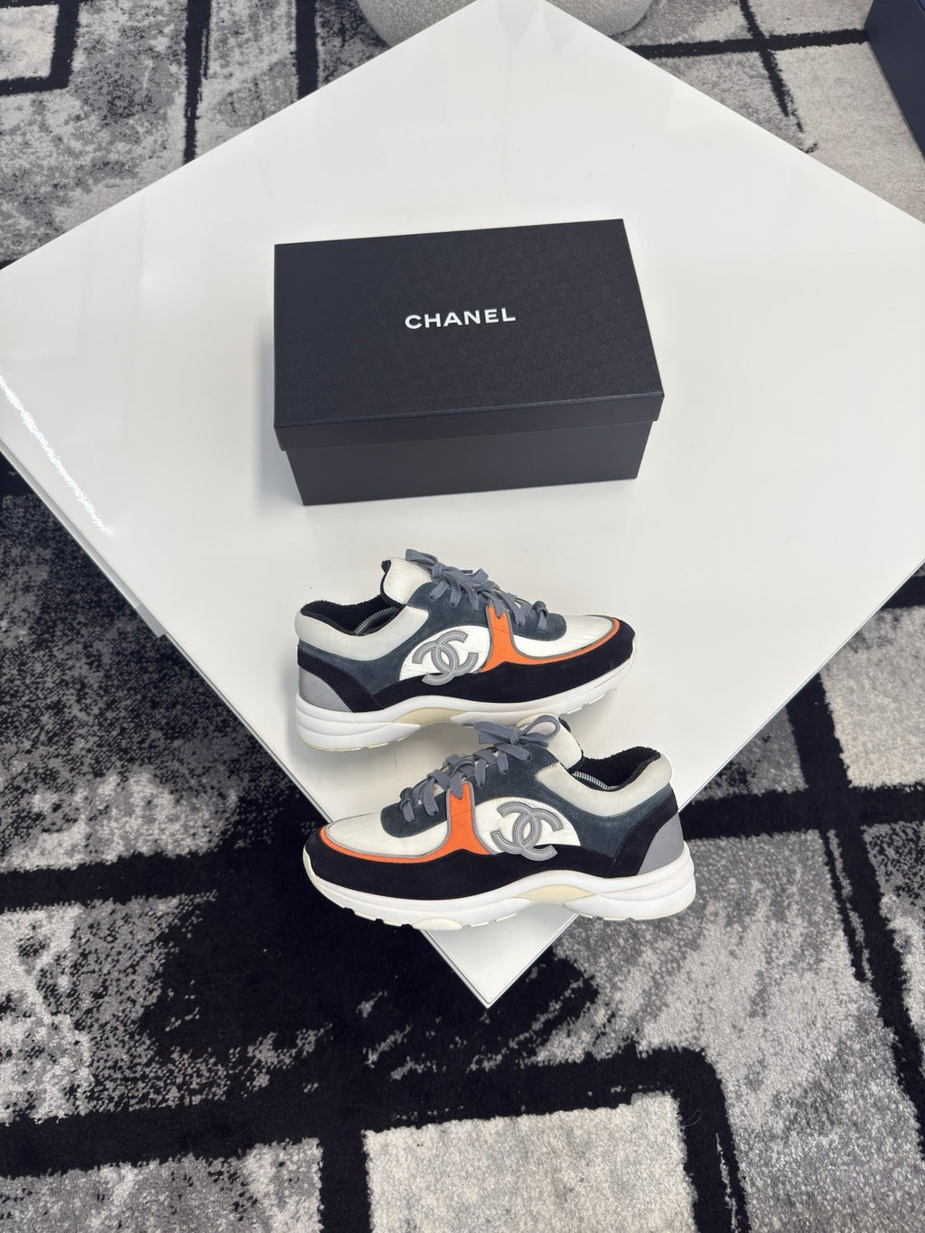 Chanel Runners UK8 (EU42)