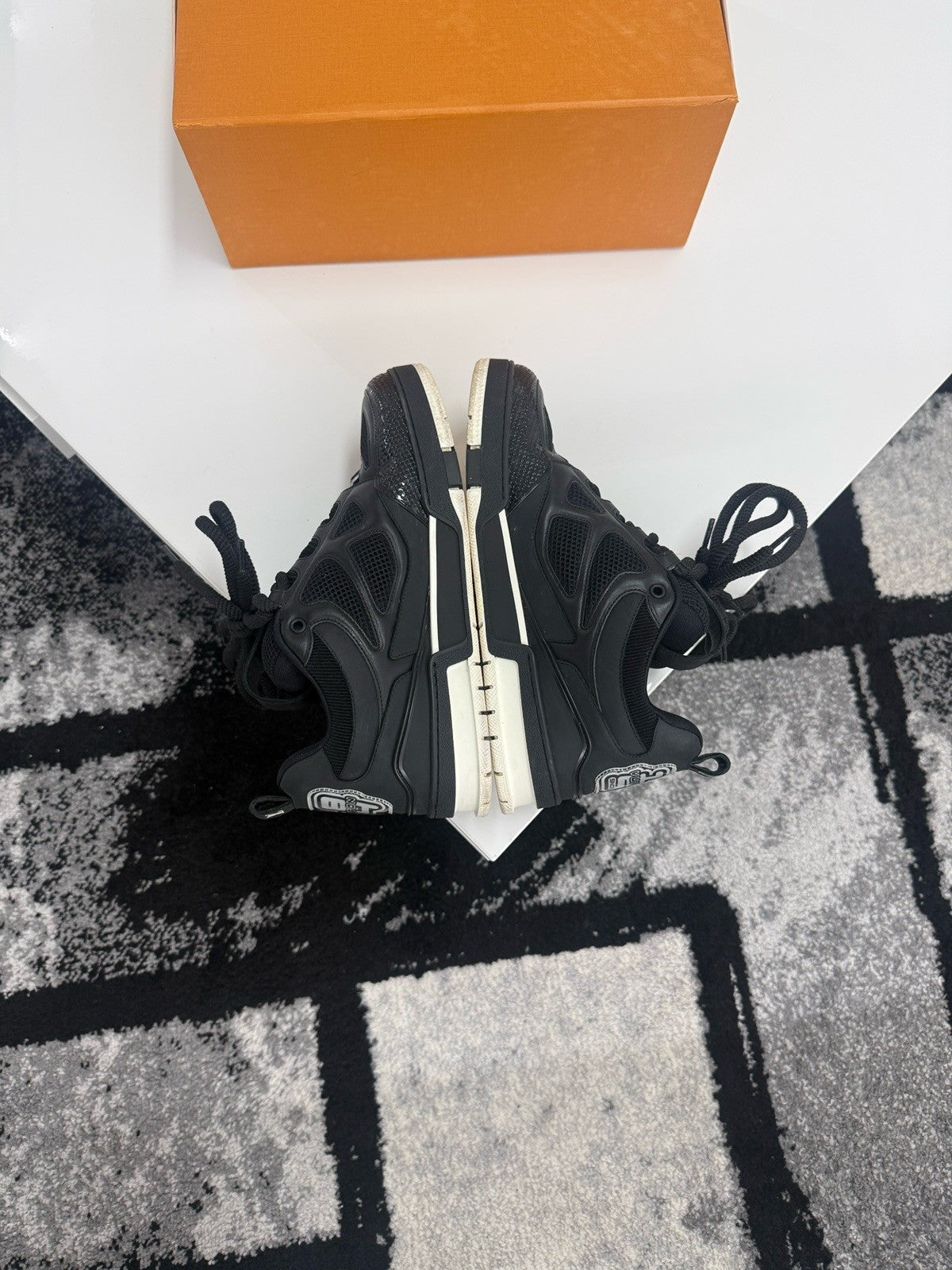 Louis Vuitton Skates LV8