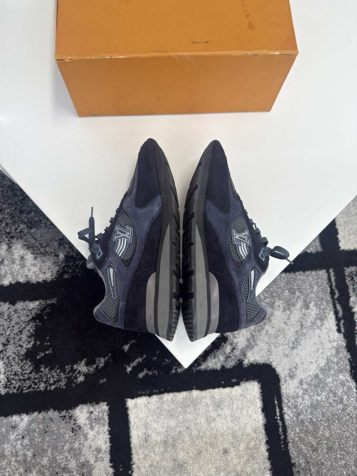 Louis Vuitton Runaways LV8.5