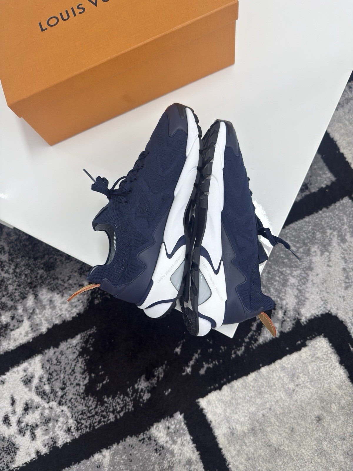 Louis Vuitton Tatic LV8