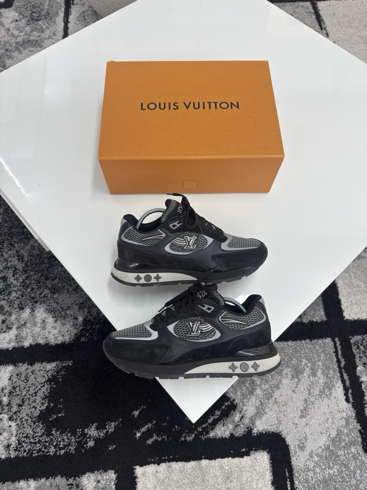 Louis Vuitton Runaways LV6