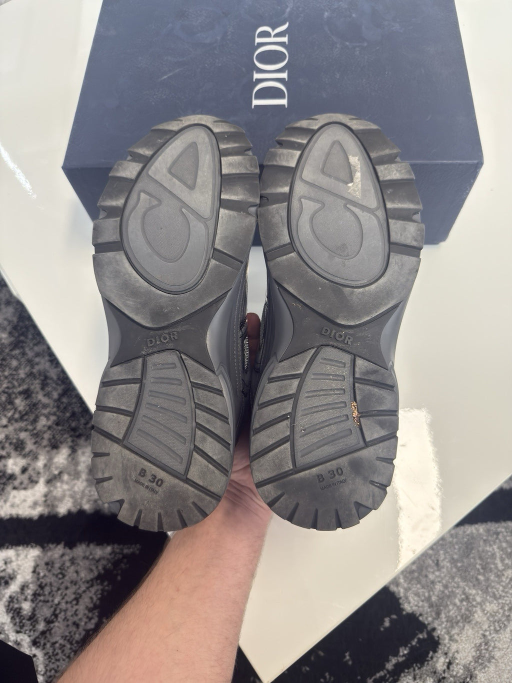 Dior B30 UK10 (EU44)