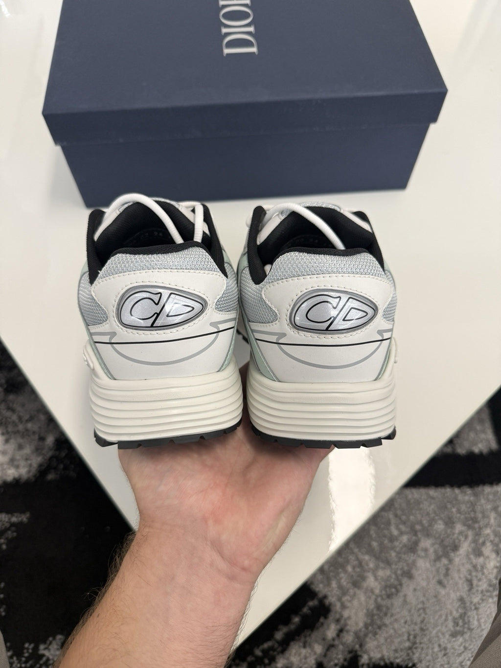 Dior B30 UK8 (EU42)