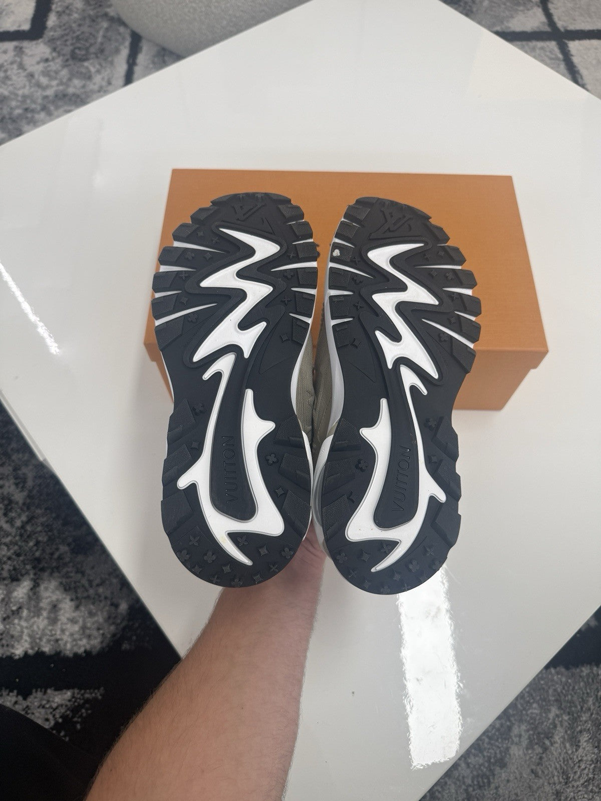Louis Vuitton Tatic LV5