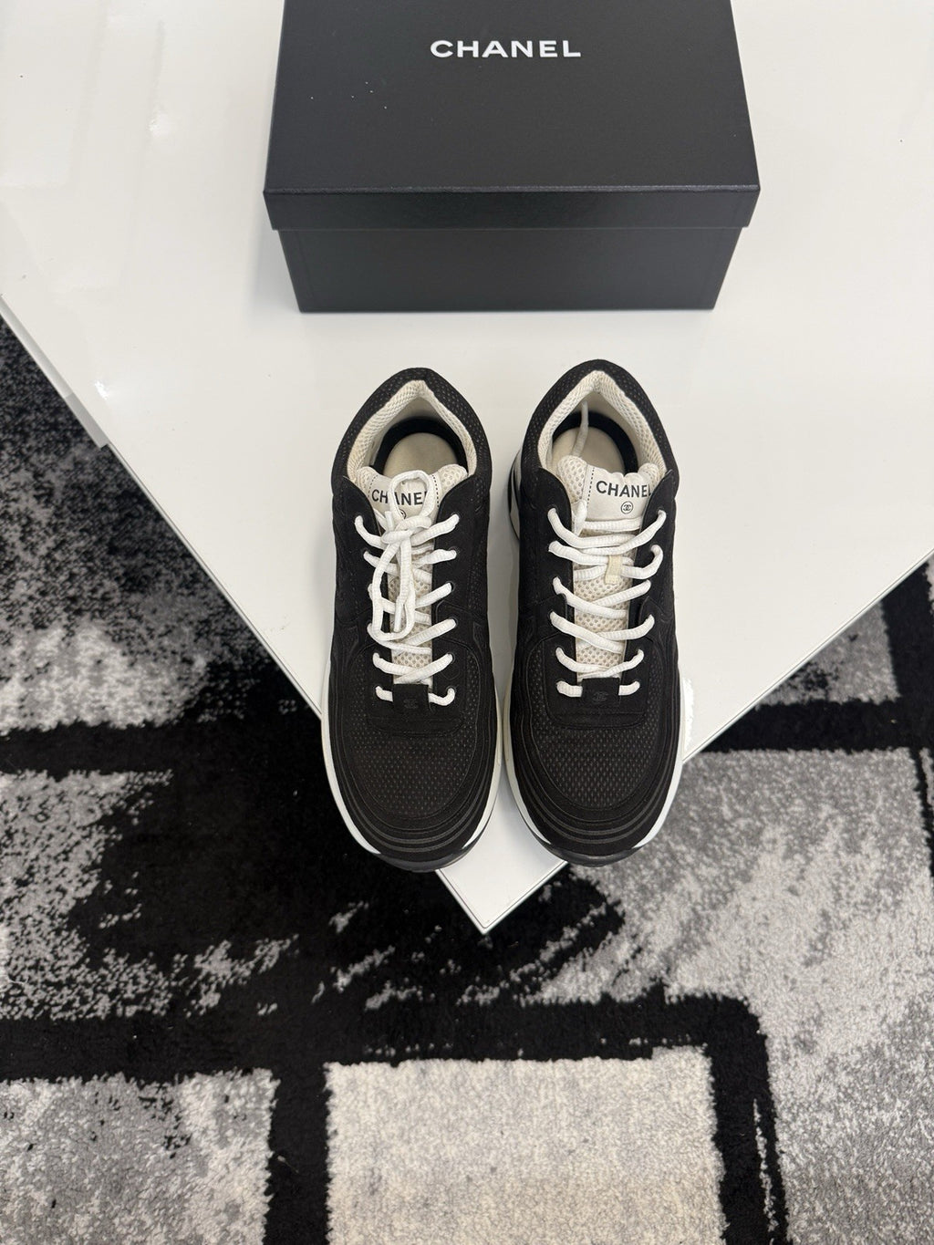 Chanel Runners UK8 (EU42)
