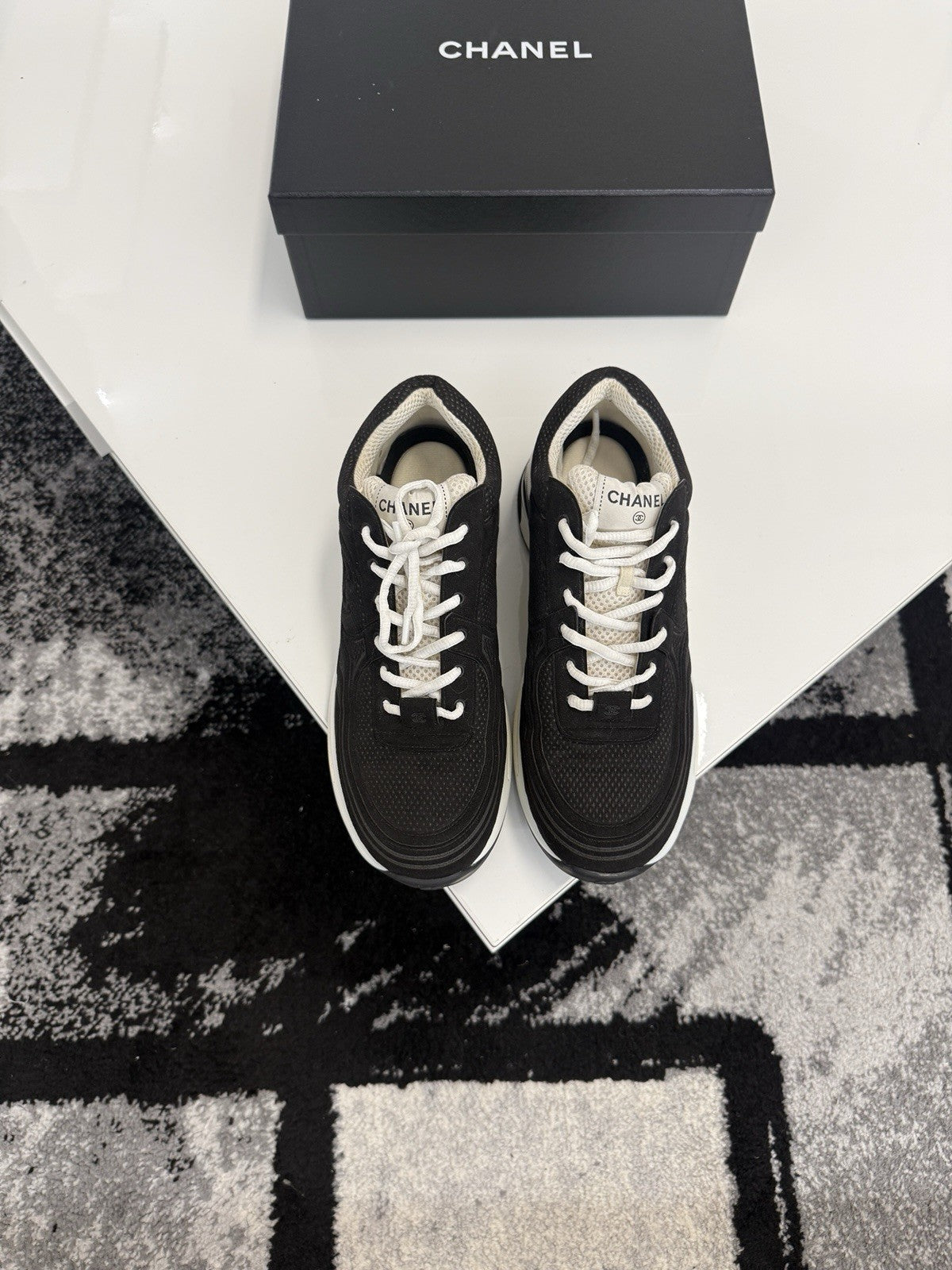 Chanel Runners UK8 (EU42)