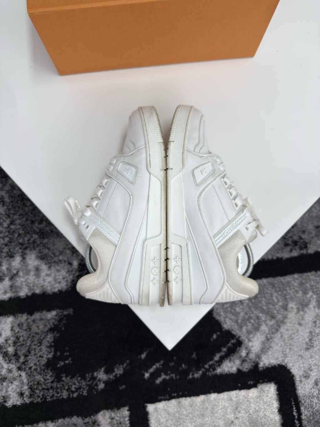 Louis Vuitton Trainers LV9