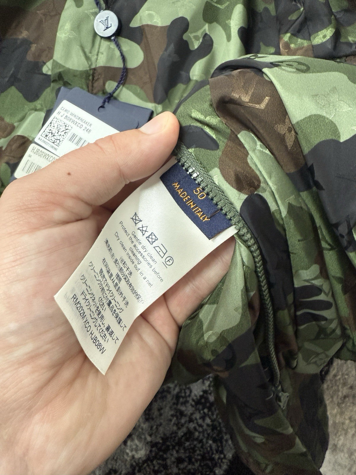 Louis Vuitton Monogram Camo Windbreaker Large (50)
