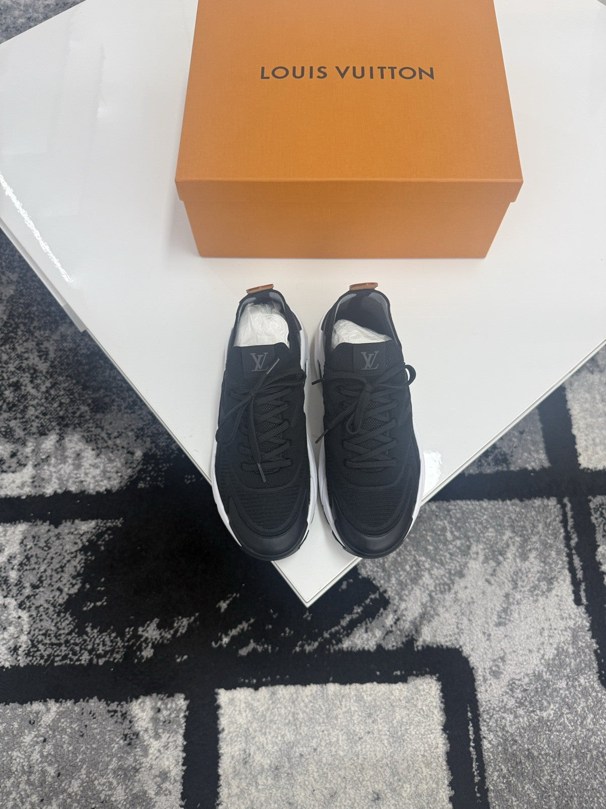 Louis Vuitton Tatic LV7