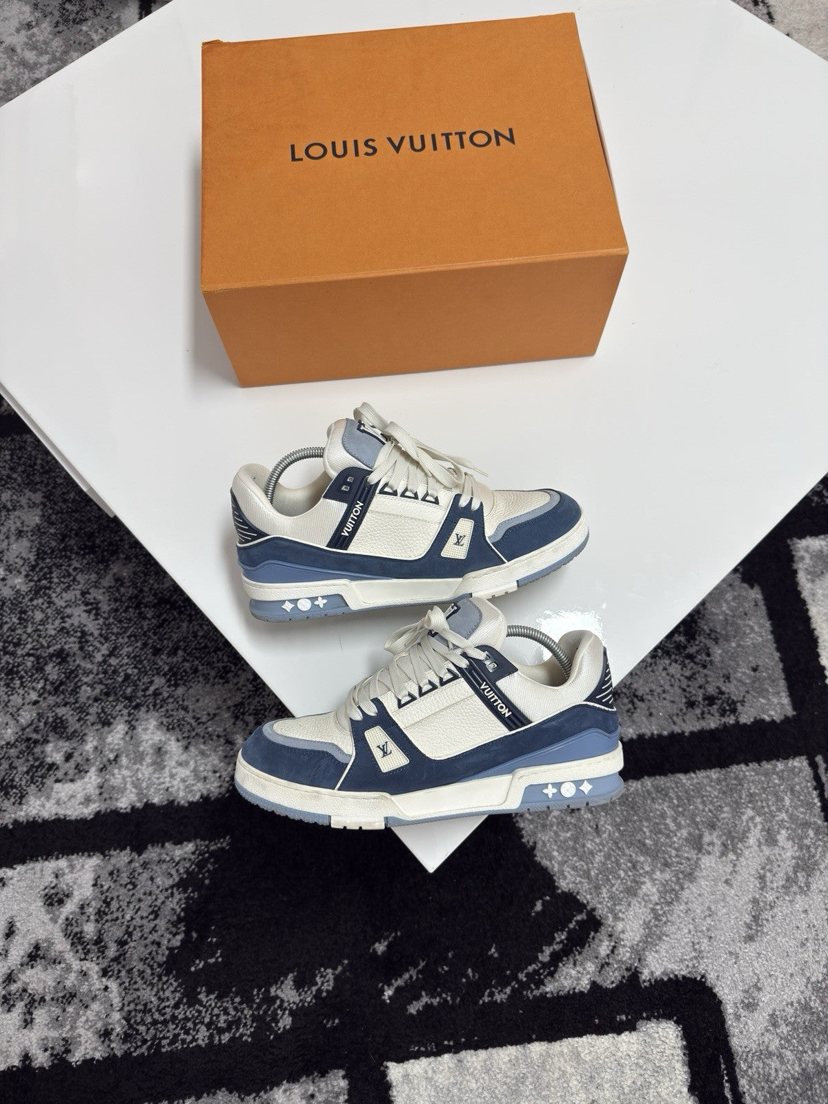 Louis Vuitton Trainers LV8