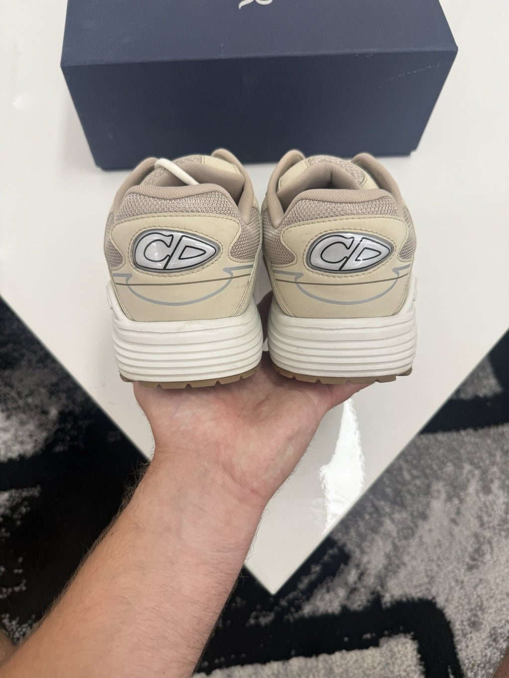 Dior B30 UK9 (EU43)