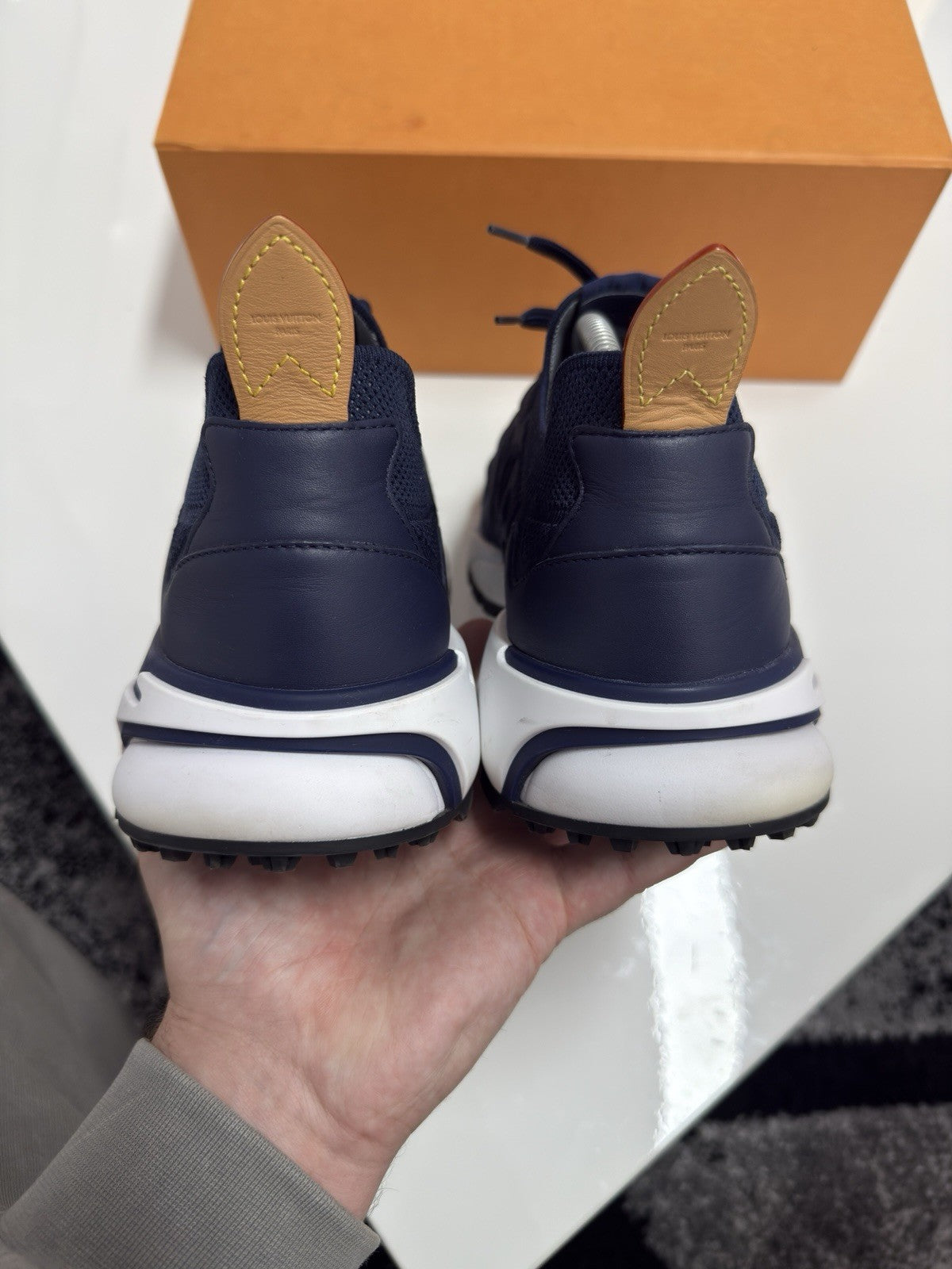 Louis Vuitton Runaways LV9