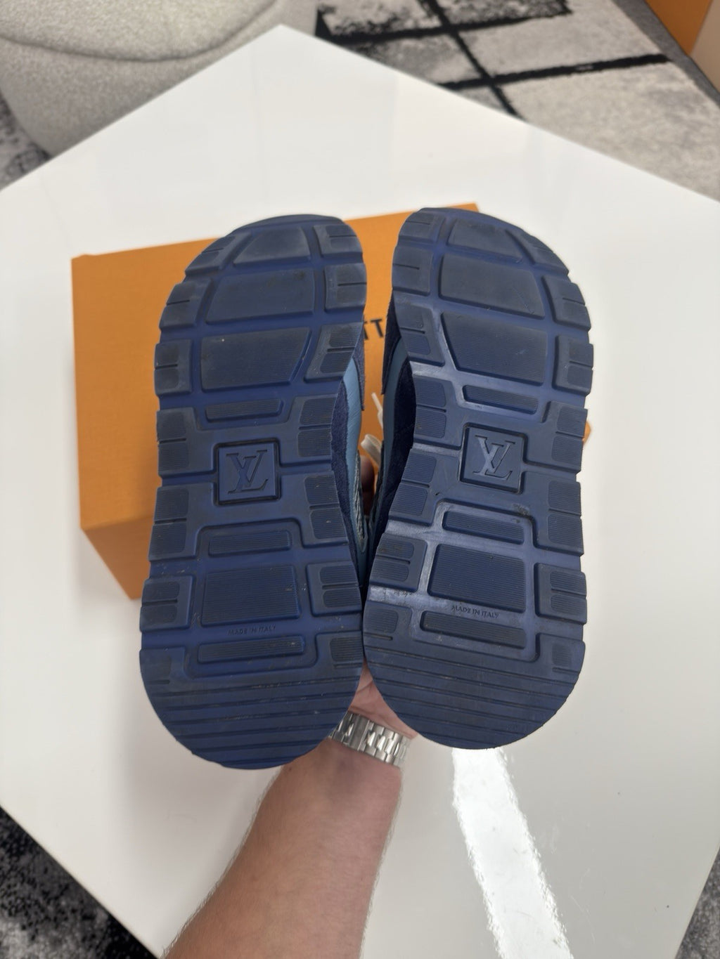 Louis Vuitton Runaways LV8